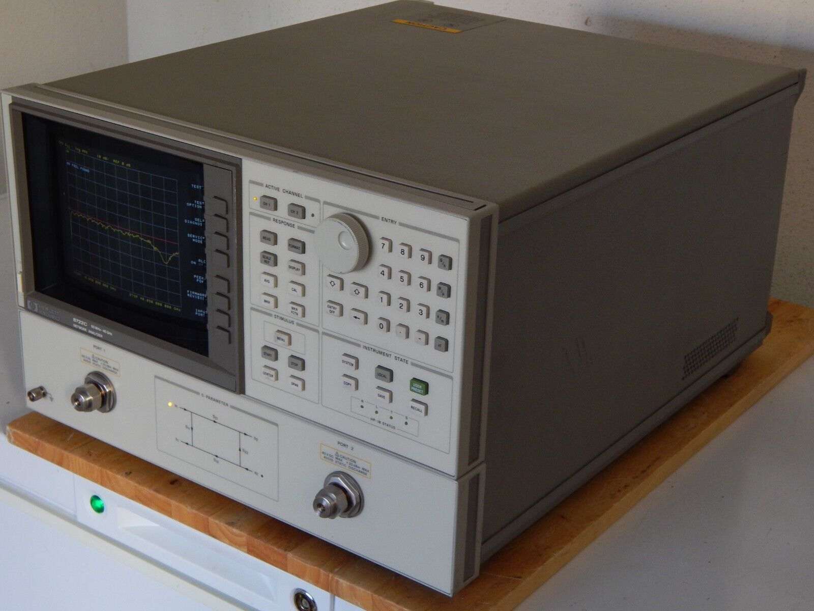 Agilent/Keysight 8722C w/001, 010 s/n 3232A02918 Network Analyzer, 50Mhz-40GHz Agilent/Keysight 8722C w/001, 010 s/n 3232A02918 Network Analyzer, 50Mhz-40GHz